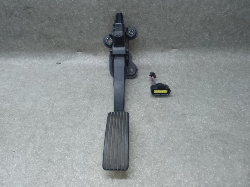 Запчасть педаль газа MITSUBISHI ASX / OUTLANDER SPORT 10-21 2.0 4B11 1600A134 Б/У Педаль газа MITSUBISHI ASX / OUTLANDER SPORT 10-21 2.0 4B11 1600A134 Б/У