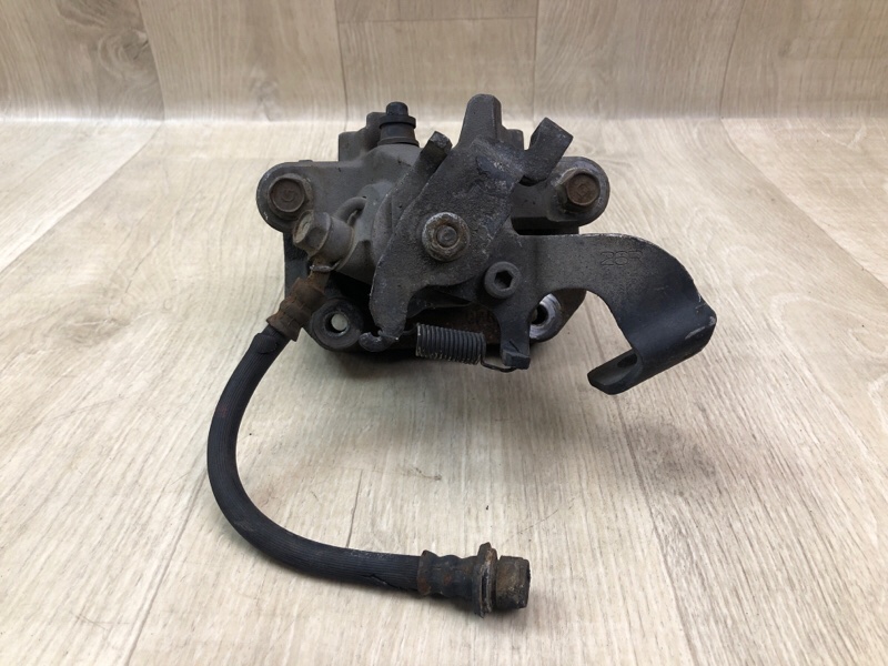 Суппорт тормозной задний правый PRIUS - 30 09-17