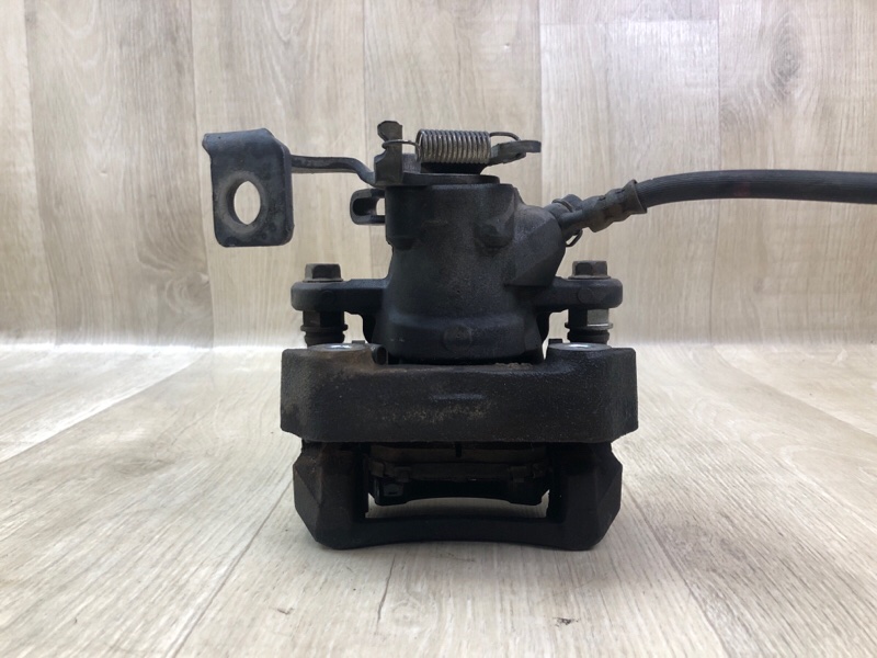 Суппорт тормозной задний левый PRIUS - 30 09-17