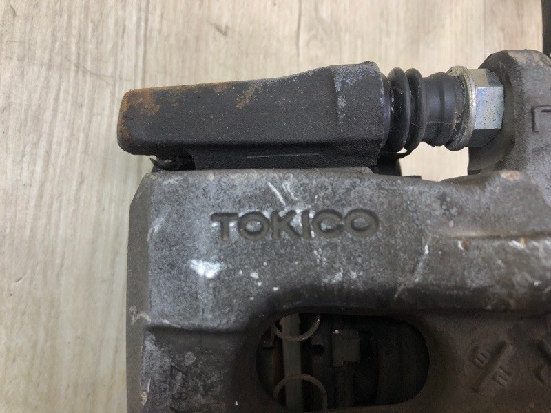 Суппорт тормозной задний левый PRIUS - 30 09-17