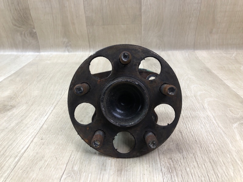 Ступица задняя TOYOTA PRIUS - 30 09-17 Ступица задняя TOYOTA PRIUS - 30 09-17