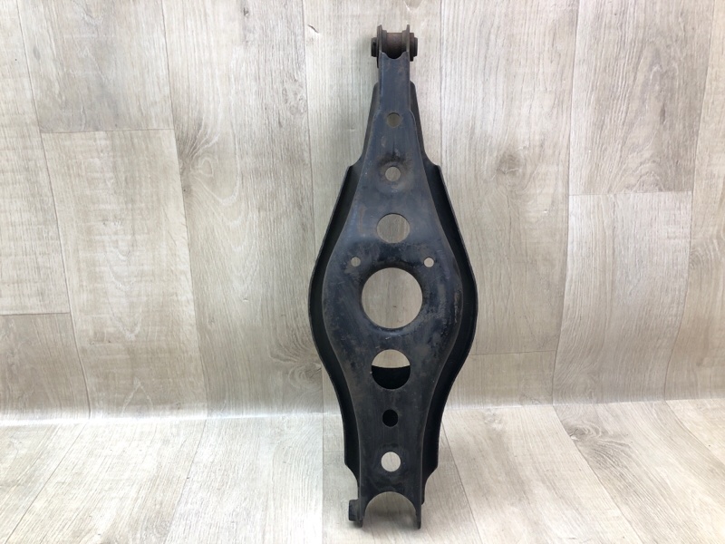 Запчасть рычаг задней подвески поперечный нижний правый TOYOTA RAV4 05-12 4873042050 Б/У Рычаг задней подвески поперечный нижний правый TOYOTA RAV4 05-12 4873042050 Б/У