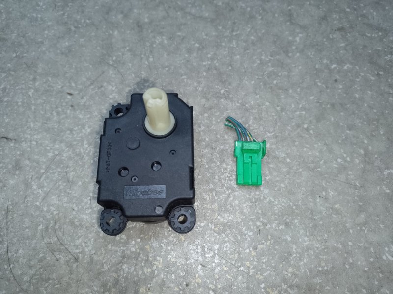 Запчасть моторчик заслонки печки MITSUBISHI ASX / OUTLANDER SPORT 10-21 2.0 4B11 7820A080 Б/У Моторчик заслонки печки MITSUBISHI ASX / OUTLANDER SPORT 10-21 2.0 4B11 7820A080 Б/У