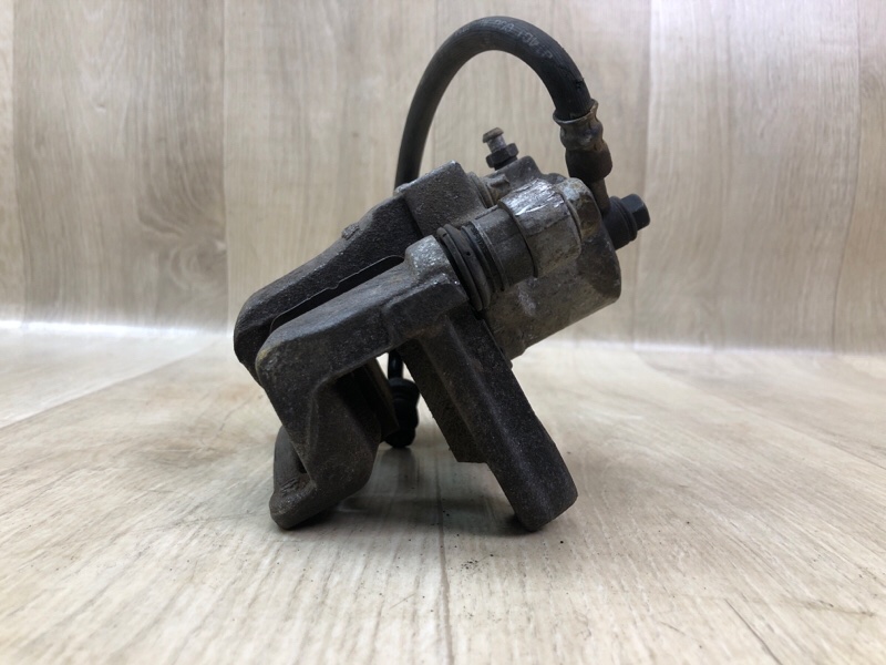 Суппорт тормозной задний левый HYUNDAI SONATA YF 10-14 2.4 G4KJ