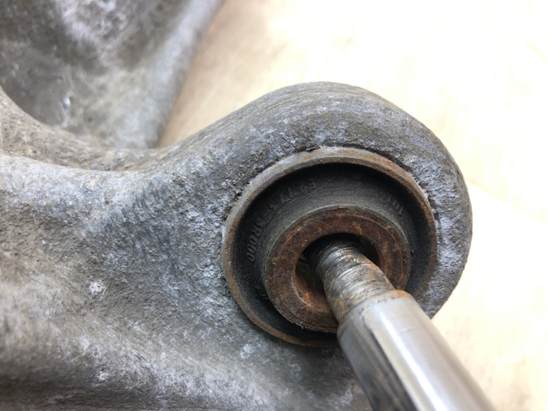 Цапфа задняя левая SONATA YF 10-14 2012 2.4 G4KJ Цапфа задняя левая SONATA YF 10-14 2012 2.4 G4KJ