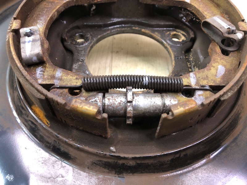 Тормозной механизм задний левый SONATA YF 10-14 2012 2.4 G4KJ Тормозной механизм задний левый SONATA YF 10-14 2012 2.4 G4KJ