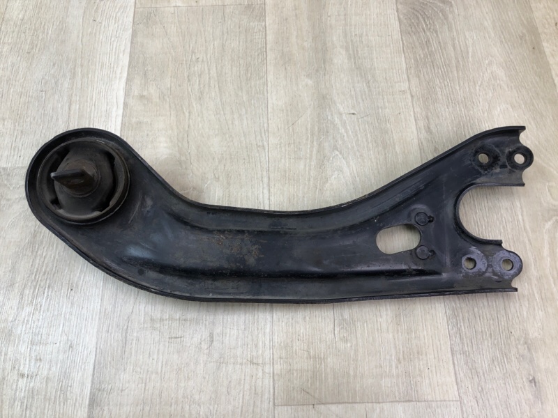 Рычаг задней подвески продольный левый SONATA YF 10-14 2012 2.4 G4KJ Рычаг задней подвески продольный левый SONATA YF 10-14 2012 2.4 G4KJ