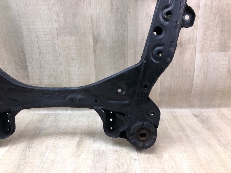 Балка передней подвески CAMRY 40 06-11 Балка передней подвески CAMRY 40 06-11