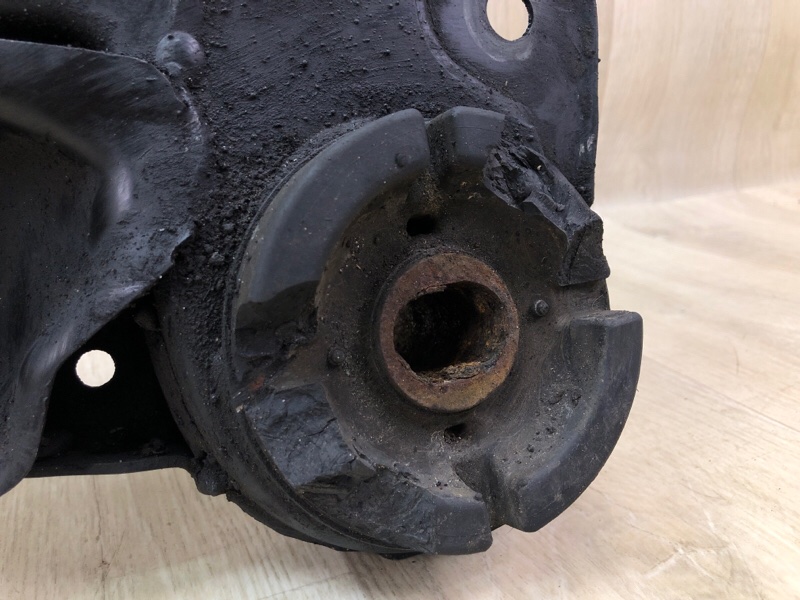 Балка передней подвески CAMRY 40 06-11 Балка передней подвески CAMRY 40 06-11