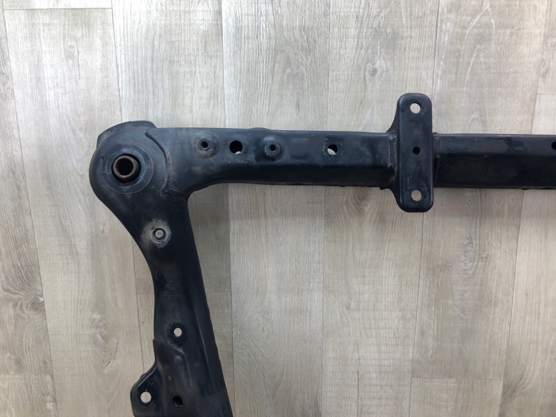 Балка передней подвески CAMRY 40 06-11 Балка передней подвески CAMRY 40 06-11