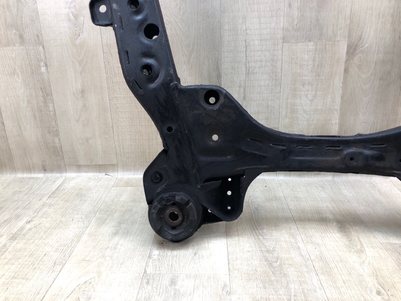 Балка передней подвески CAMRY 40 06-11 Балка передней подвески CAMRY 40 06-11