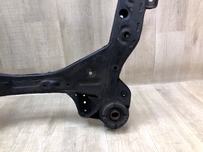 Балка передней подвески CAMRY 40 06-11 Балка передней подвески CAMRY 40 06-11