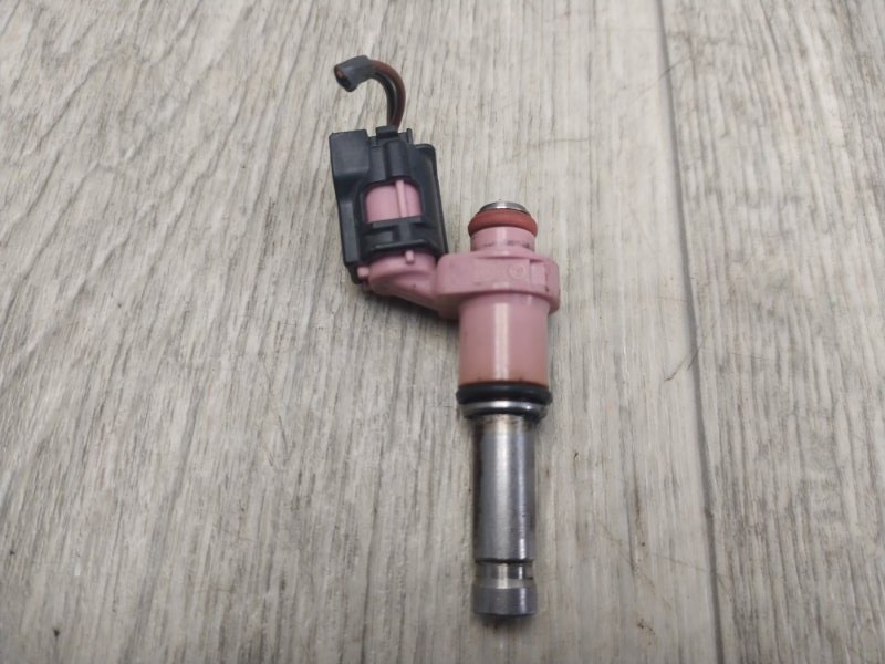 Форсунка топливная LEXUS GS350 GS300 05-11 Седан 3.5 2GR-FSE 23209-31070 Б/У