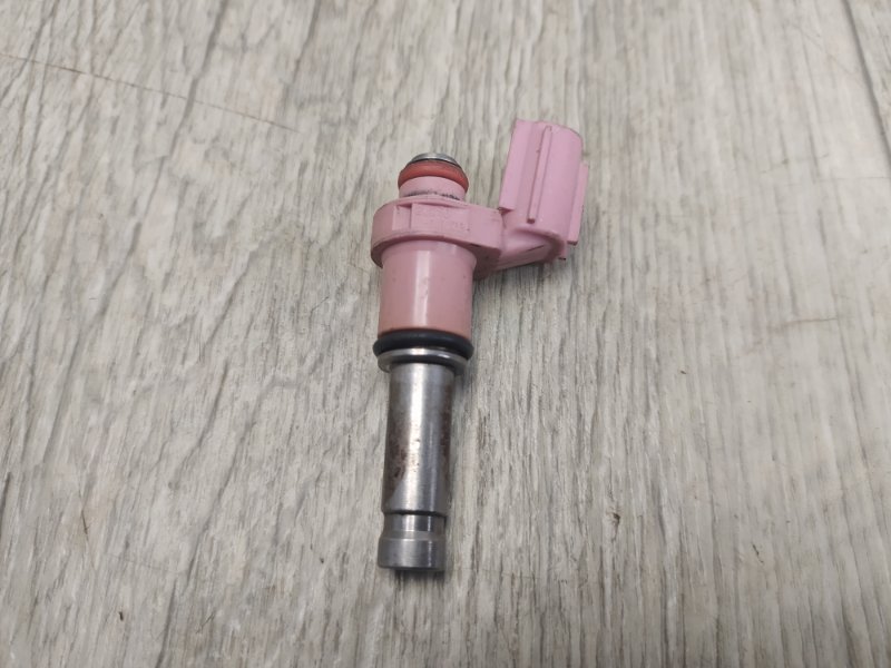 Форсунка топливная LEXUS GS350 GS300 05-11 Седан 3.5 2GR-FSE 23209-31070 Б/У