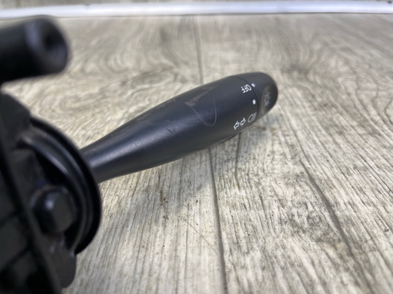 Подрулевой переключатель левый SUZUKI GRAND VITARA 05-15 2.7 H27A Подрулевой переключатель левый SUZUKI GRAND VITARA 05-15 2.7 H27A