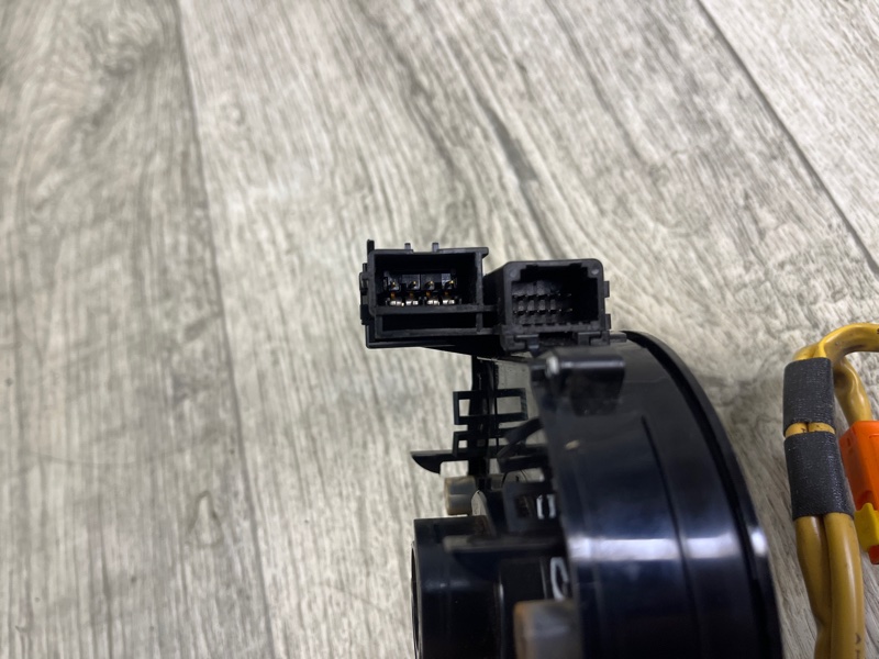 Шлейф Airbag CAMRY 30 02-06 2005 2.4 2AZFE Шлейф Airbag CAMRY 30 02-06 2005 2.4 2AZFE