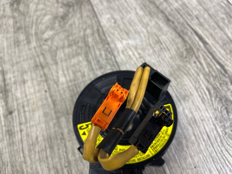 Шлейф Airbag CAMRY 30 02-06 2005 2.4 2AZFE Шлейф Airbag CAMRY 30 02-06 2005 2.4 2AZFE