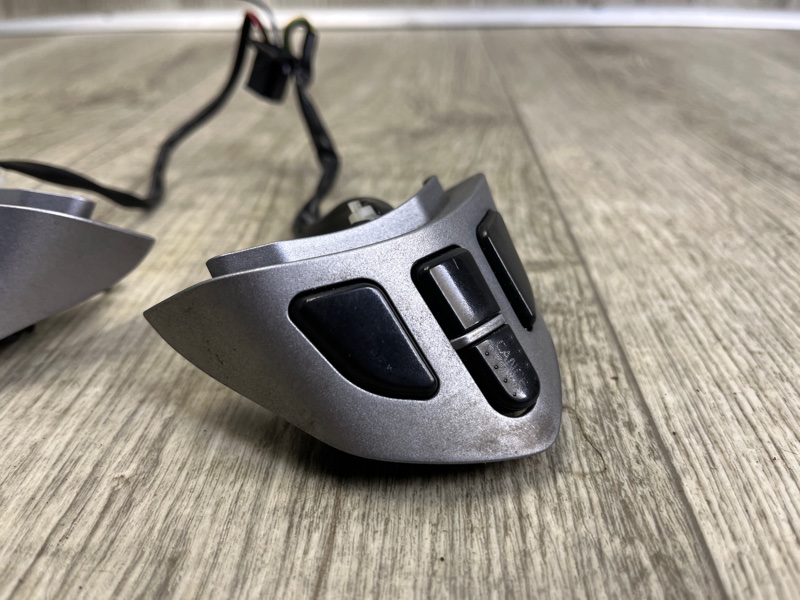 Кнопки на руль GRAND VITARA 05-15 2008 2.7 H27A Кнопки на руль GRAND VITARA 05-15 2008 2.7 H27A