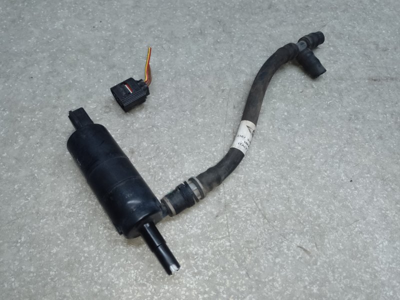 Запчасть насос омывателя фар MINI COUNTRYMAN R60 10-16 2014 1.6 N18B16A 67637217792 Б/У Насос омывателя фар MINI COUNTRYMAN R60 10-16 2014 1.6 N18B16A 67637217792 Б/У