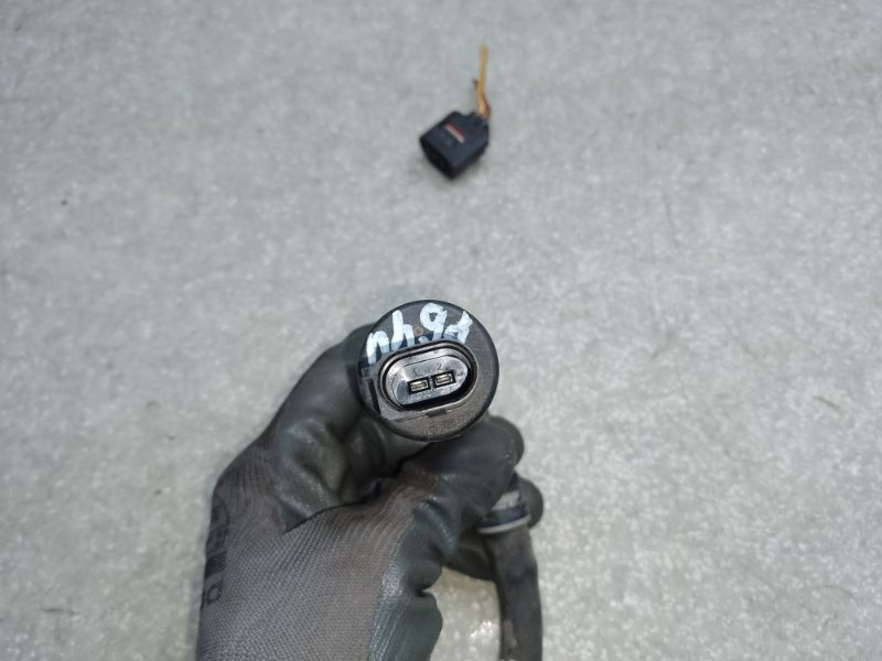 Насос омывателя фар MINI COUNTRYMAN R60 10-16 1.6 N18B16A Насос омывателя фар MINI COUNTRYMAN R60 10-16 1.6 N18B16A