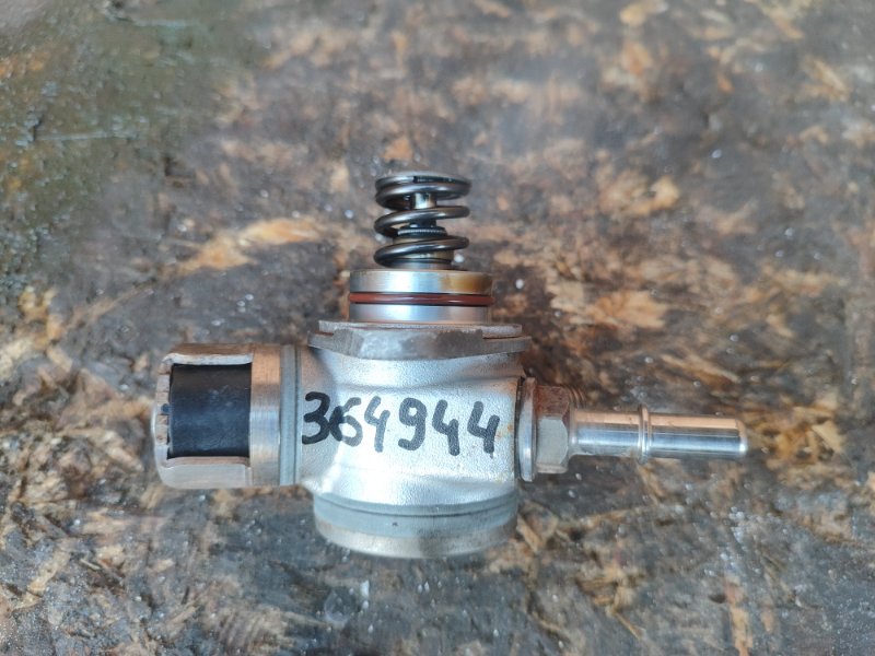 Запчасть тнвд (бензин) FORD FOCUS 10-18 CM5Z-9350-CA Б/У Тнвд (бензин) FORD FOCUS 10-18 CM5Z-9350-CA Б/У