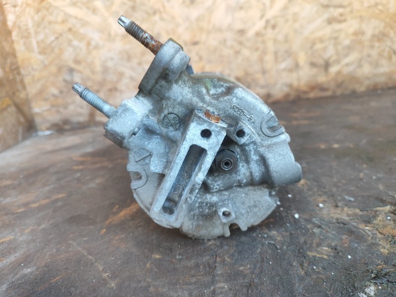 Компрессор кондиционера FORD ESCAPE 12-19