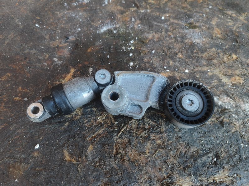 Натяжитель ремня генератора MAZDA CX-5 (KE) 11-17 SH01-15-980D Б/У