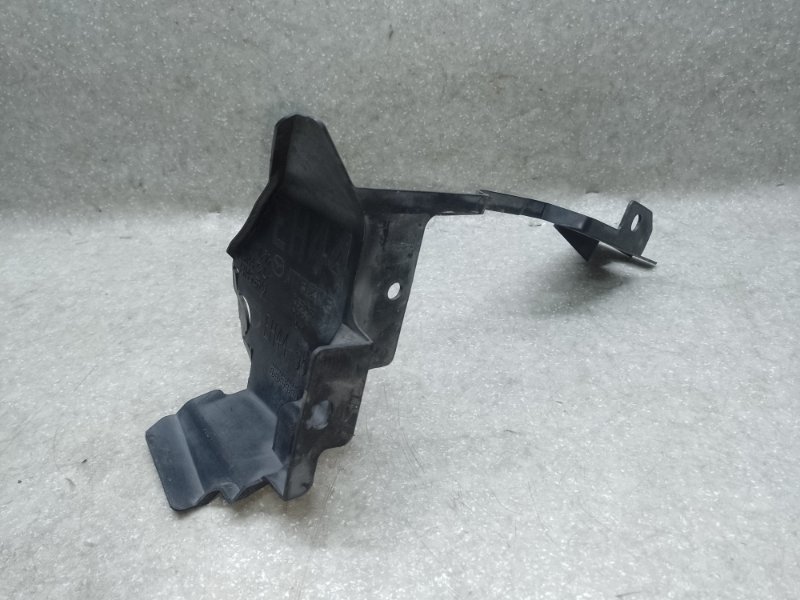 Дефлектор радиатора левый MAZDA CX-7 06-12 2.5 L (L5-VE)