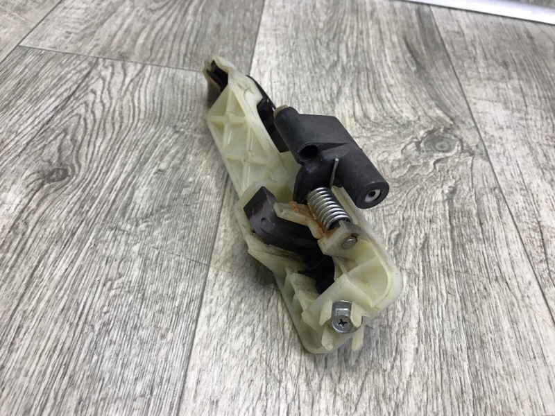 Ручка двери наружная задняя правая FORTE/CERATO TD 08-13 2010 TD 2.0 G4KD Ручка двери наружная задняя правая FORTE/CERATO TD 08-13 2010 TD 2.0 G4KD