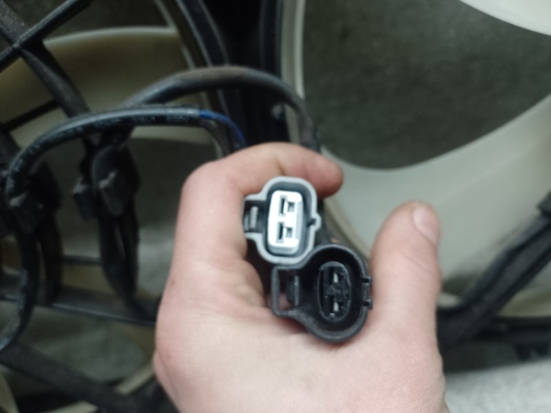 Диффузор вентилятора основного радиатора ES350 06-12 2007 3.5 2GR-FE Диффузор вентилятора основного радиатора ES350 06-12 2007 3.5 2GR-FE