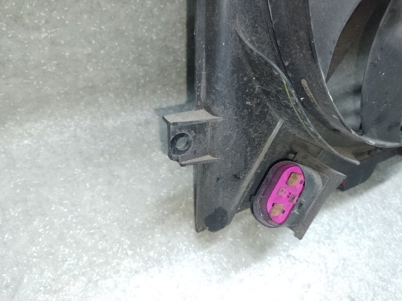 Диффузор вентилятора основного радиатора VOLKSWAGEN PASSAT B7 11-15 1.8 CPRA Диффузор вентилятора основного радиатора VOLKSWAGEN PASSAT B7 11-15 1.8 CPRA