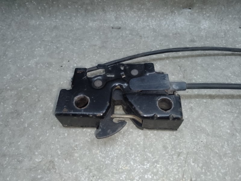 Замок капота PASSAT B7 11-15 2014 1.8 CPRA Замок капота PASSAT B7 11-15 2014 1.8 CPRA