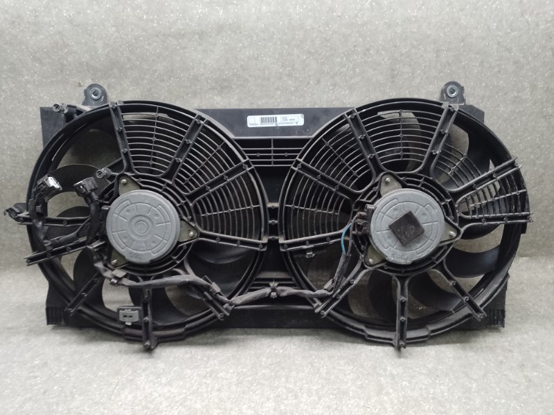 Диффузор вентилятора основного радиатора LEAF 10-17 EM61 Диффузор вентилятора основного радиатора LEAF 10-17 EM61