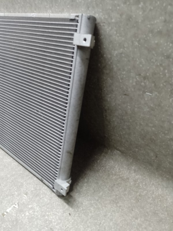 Радиатор кондиционера NISSAN LEAF 10-17 EM61 Радиатор кондиционера NISSAN LEAF 10-17 EM61