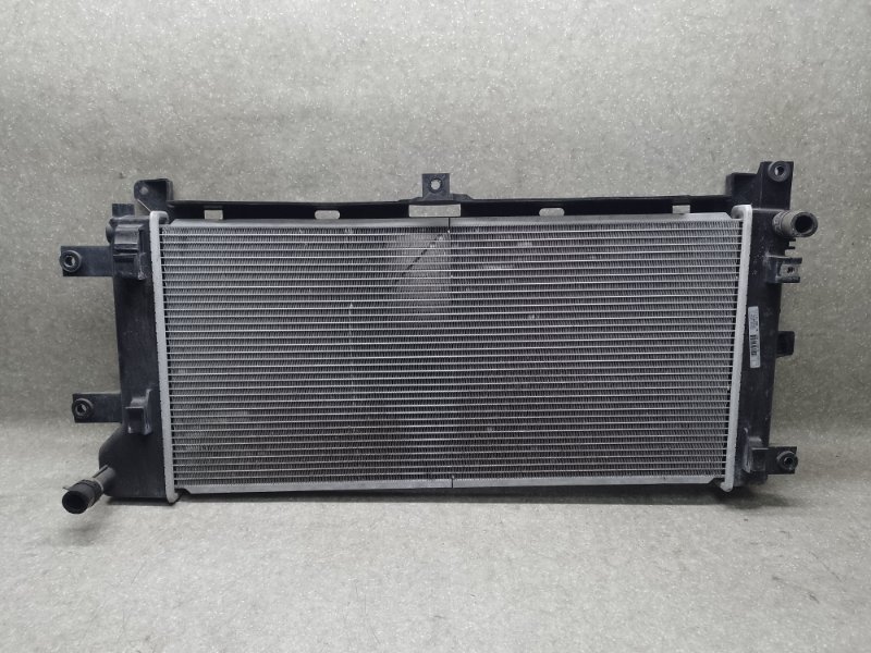 Радиатор основной LEAF 10-17 EM61 Радиатор основной LEAF 10-17 EM61