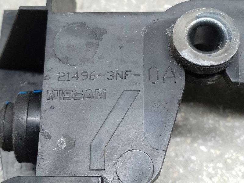 Рамка радиатора NISSAN LEAF 10-17 EM61 Рамка радиатора NISSAN LEAF 10-17 EM61