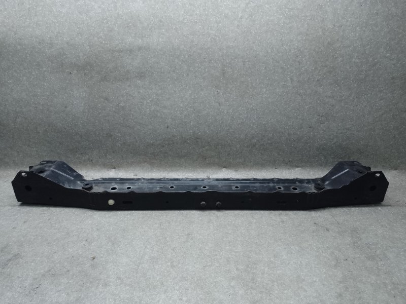 Балка под радиатор LEAF 10-17 EM61 Балка под радиатор LEAF 10-17 EM61