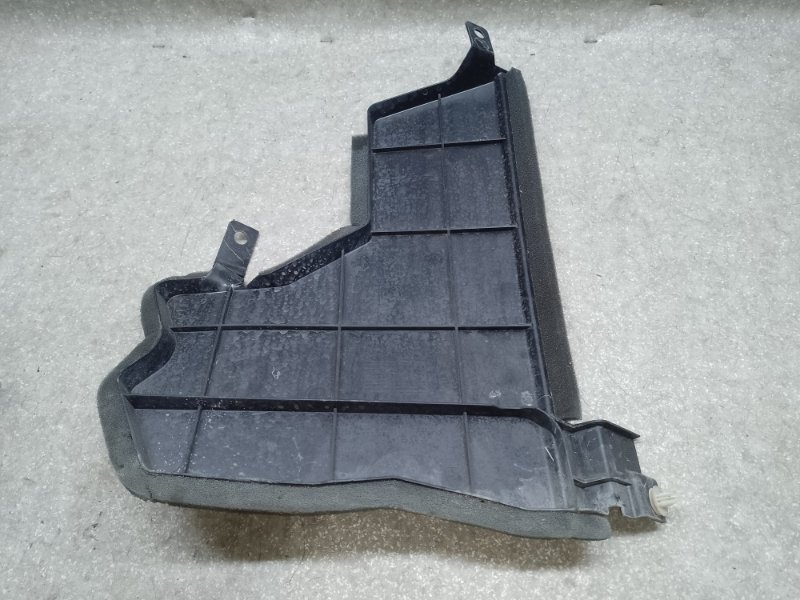 Запчасть дефлектор радиатора левый NISSAN LEAF 10-17 EM61 921853NF0A Б/У Дефлектор радиатора левый NISSAN LEAF 10-17 EM61 921853NF0A Б/У