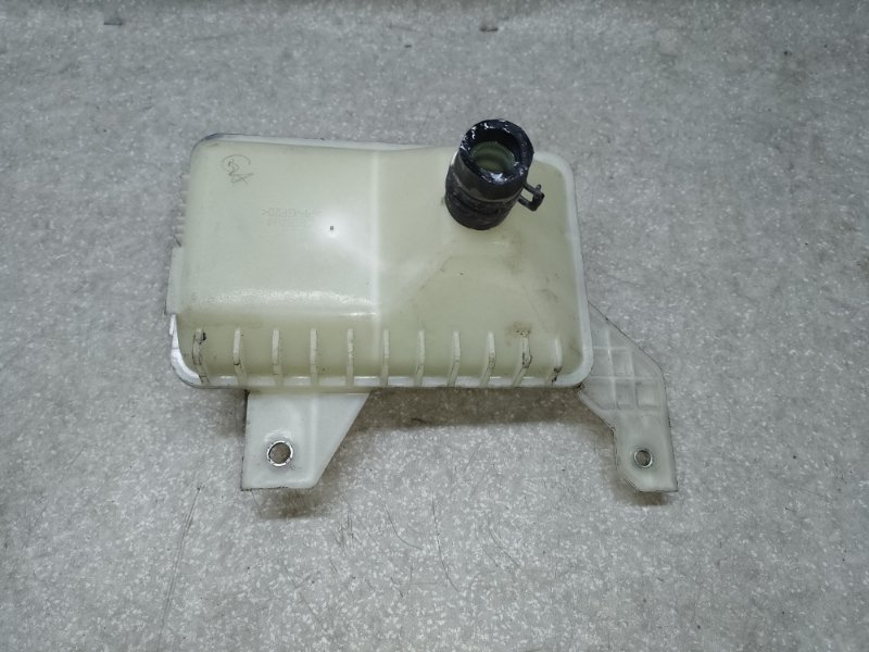 Бачок расширительный LEAF 10-17 EM61 Бачок расширительный LEAF 10-17 EM61