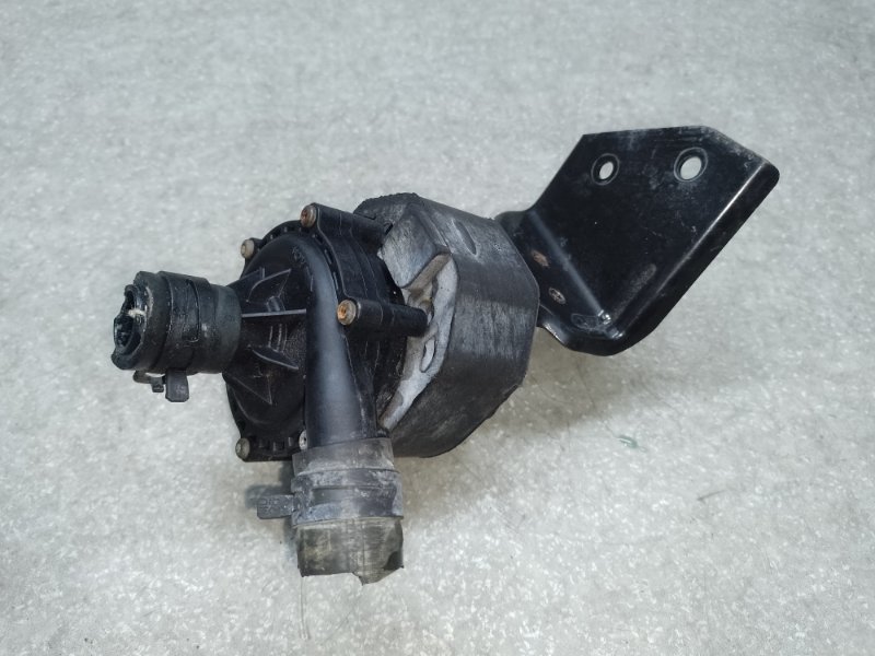 Помпа охлаждения электрическая LEAF 10-17 EM61 Помпа охлаждения электрическая LEAF 10-17 EM61