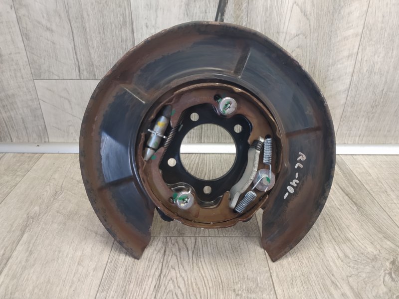 Запчасть тормозной механизм задний левый TOYOTA CAMRY 40 06-11 3.5 2GR-FE 4650433080 Б/У Тормозной механизм задний левый TOYOTA CAMRY 40 06-11 3.5 2GR-FE 4650433080 Б/У