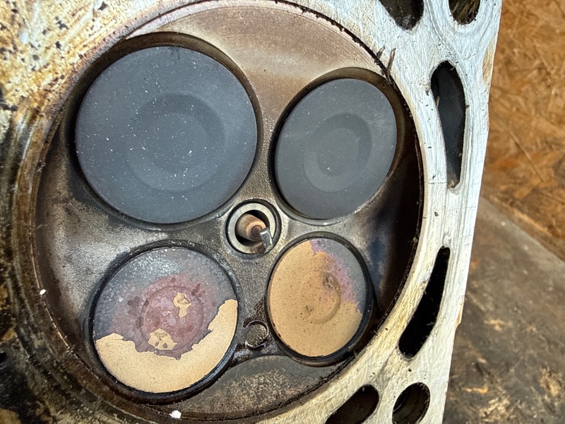 Головка блока цилиндров CAMRY 40 06-11 Головка блока цилиндров CAMRY 40 06-11