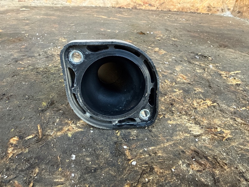 Крышка термостата CAMRY 40 06-11