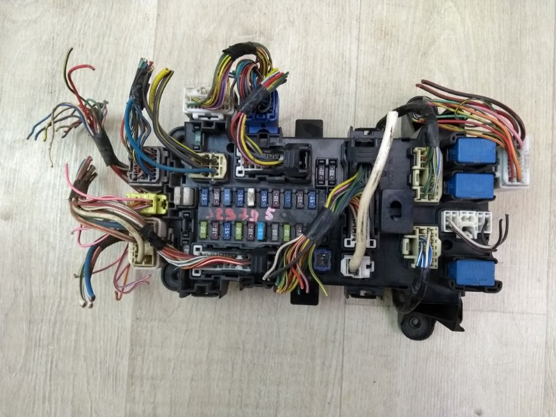 Блок предохранителей салон SUZUKI GRAND VITARA 05-15 2005 Внедорожник 2.0 J20A 36710-64J00 Б/У