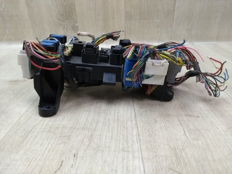 Блок предохранителей салон SUZUKI GRAND VITARA 05-15 Внедорожник 2.0 J20A