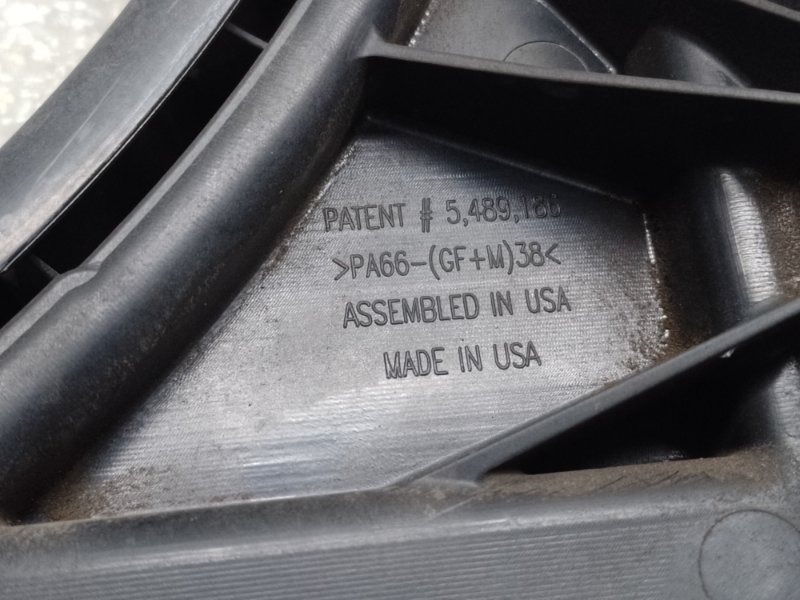 Диффузор вентилятора основного радиатора ESCAPE 12-19 2.0 HDTX Диффузор вентилятора основного радиатора ESCAPE 12-19 2.0 HDTX