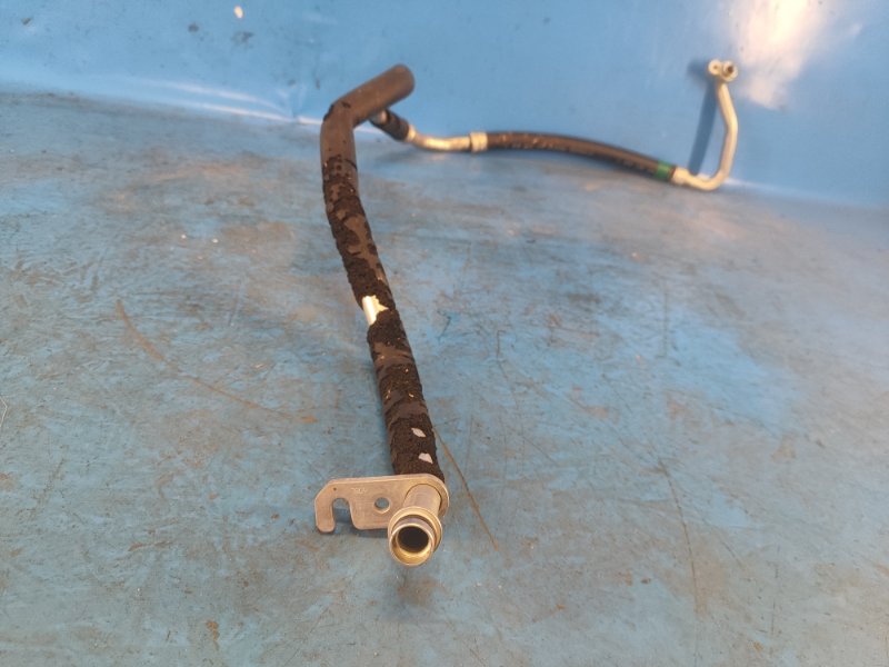 Трубка кондиционера TOYOTA PRIUS 16- 1.8 2ZRFXE