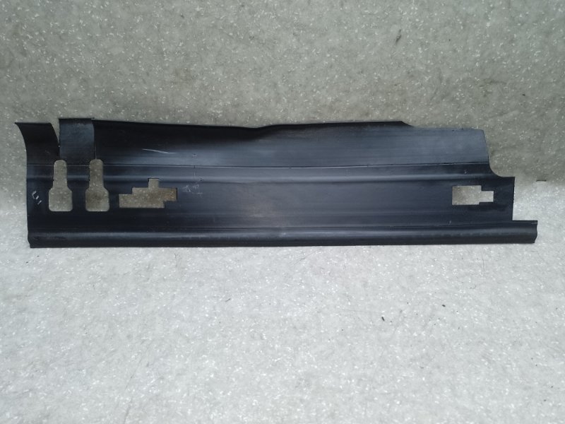 Запчасть дефлектор радиатора левый CHRYSLER TOWN & COUNTRY (RT) 2015 3.6 V6 ERB 4677811AA Б/У Дефлектор радиатора левый CHRYSLER TOWN & COUNTRY (RT) 2015 3.6 V6 ERB 4677811AA Б/У