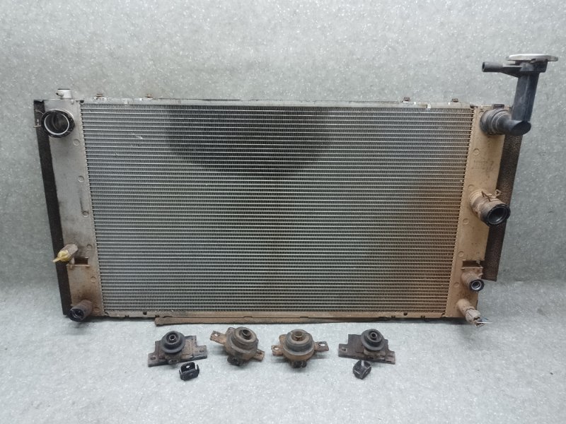Запчасть радиатор основной TOYOTA PRIUS - 20 03-11 2008 1.5 1NZ-FXE 1604121281 Б/У Радиатор основной TOYOTA PRIUS - 20 03-11 2008 1.5 1NZ-FXE 1604121281 Б/У