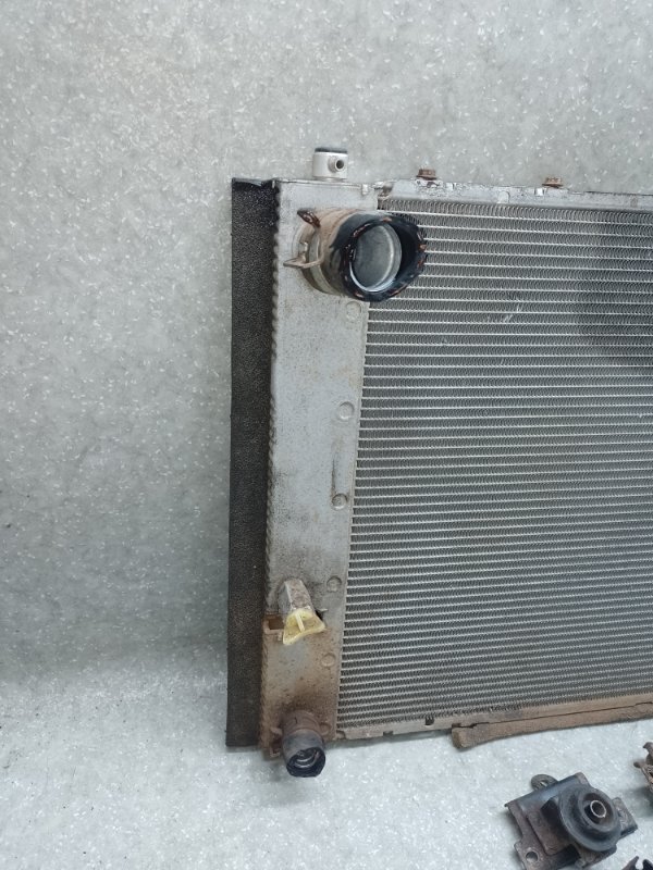 Радиатор основной TOYOTA PRIUS - 20 03-11 1.5 1NZ-FXE Радиатор основной TOYOTA PRIUS - 20 03-11 1.5 1NZ-FXE